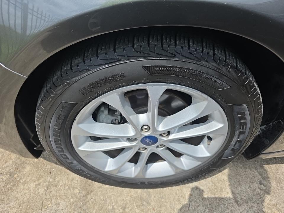 FORD FUSION - 9