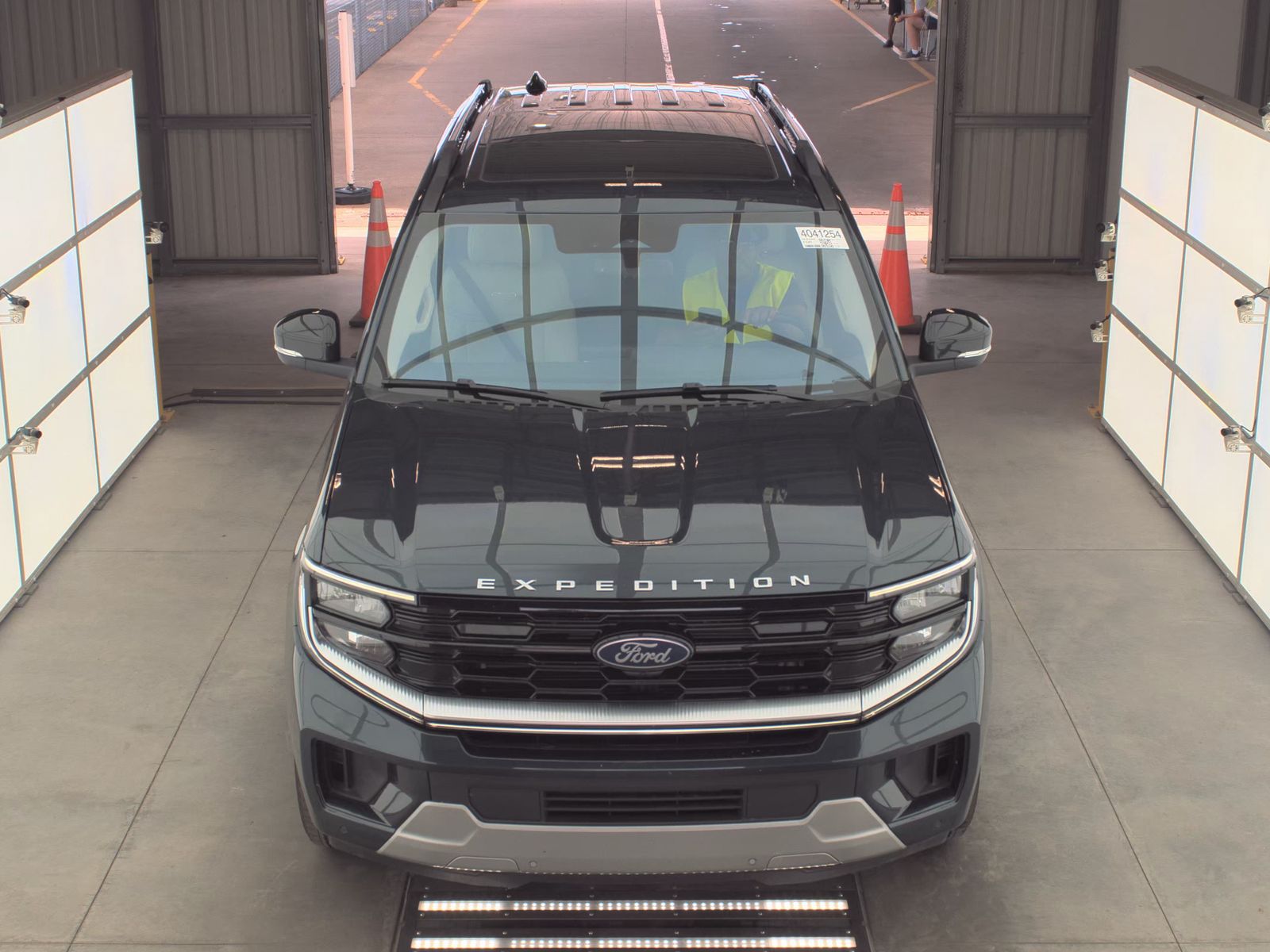 FORD EXPEDITION - 3