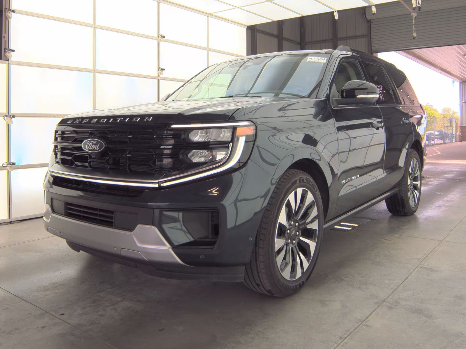 FORD EXPEDITION - 1