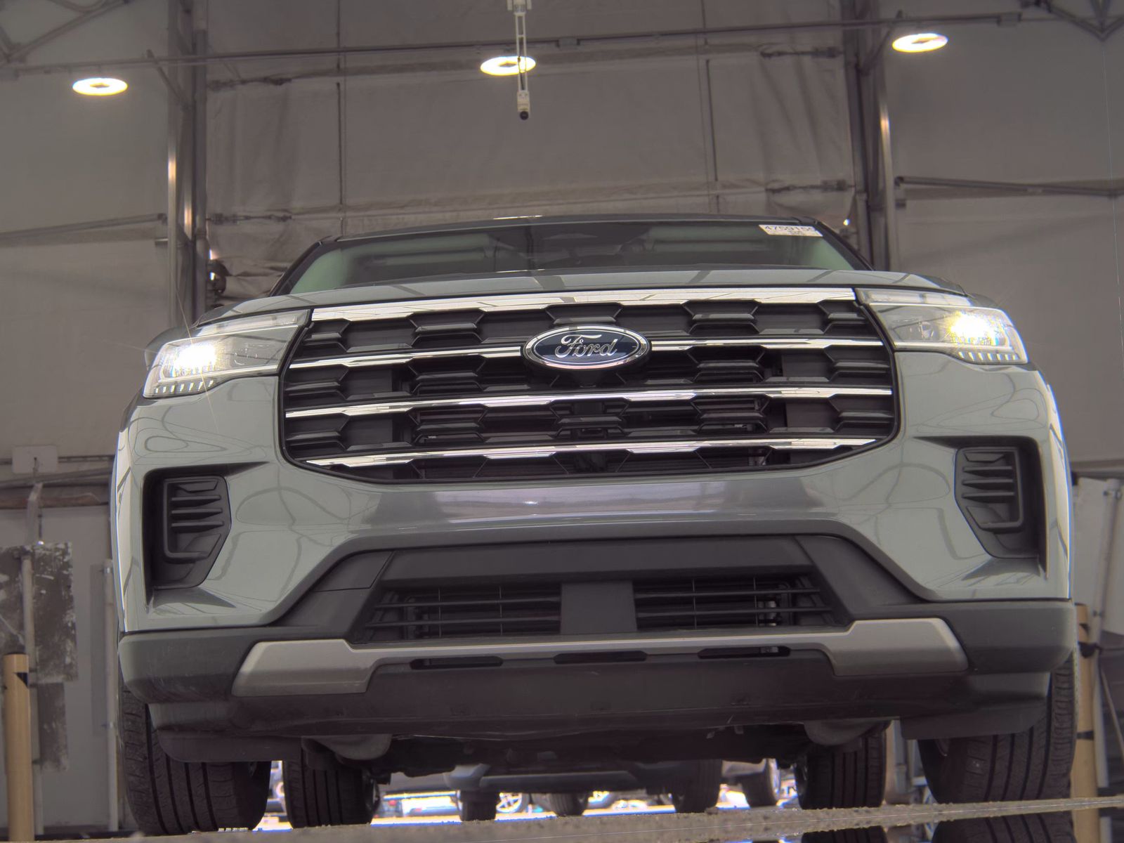 FORD EXPLORER - 4