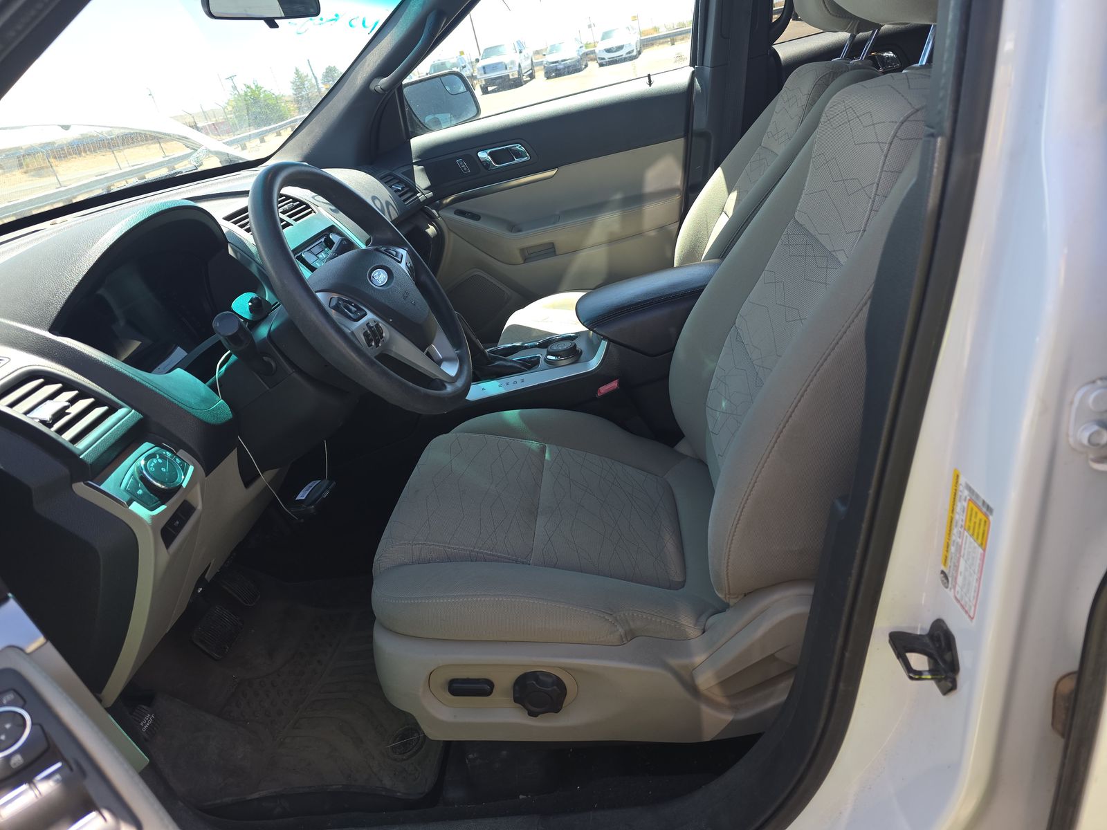 FORD EXPLORER - 8
