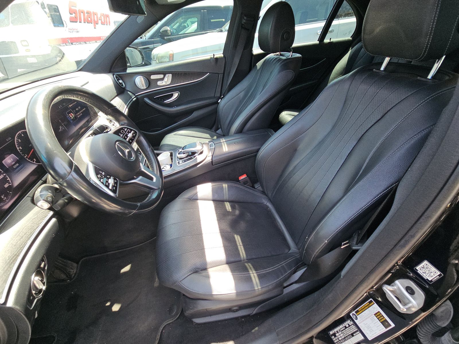 MERCEDES-BENZ E-CLASS - 8