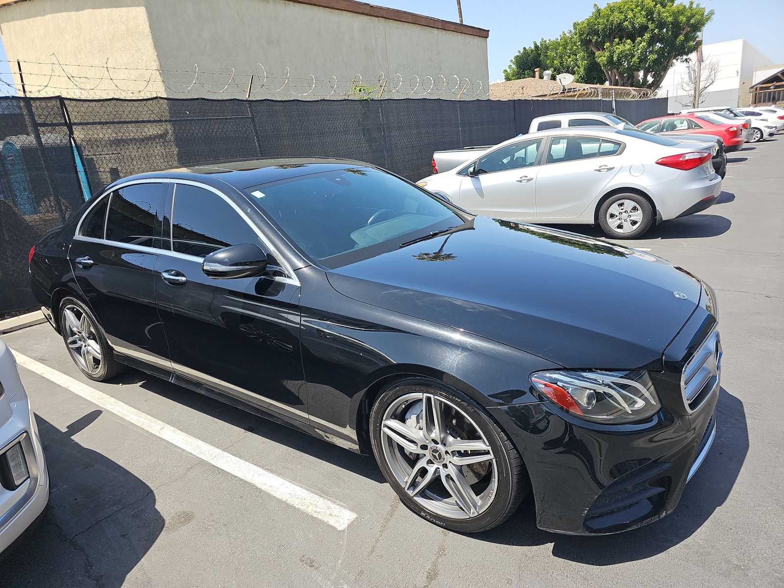 MERCEDES-BENZ E-CLASS - 4