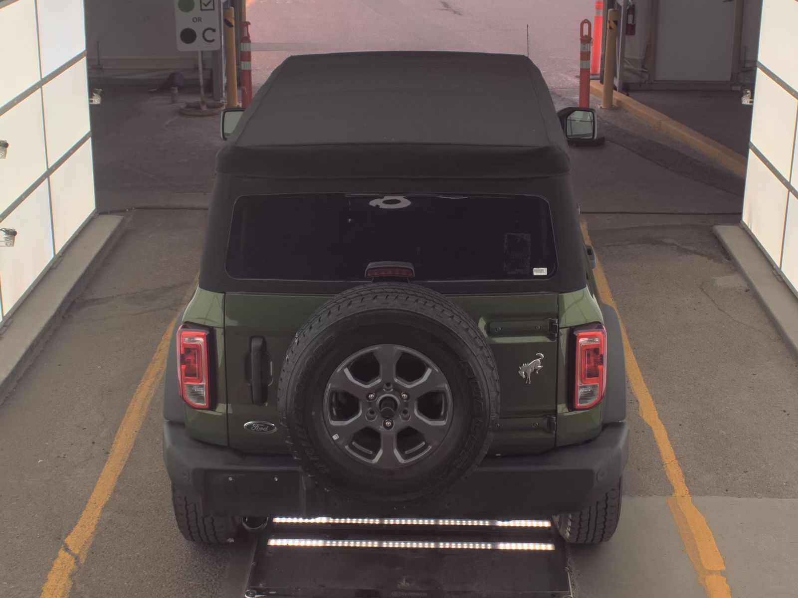 FORD BRONCO - 6