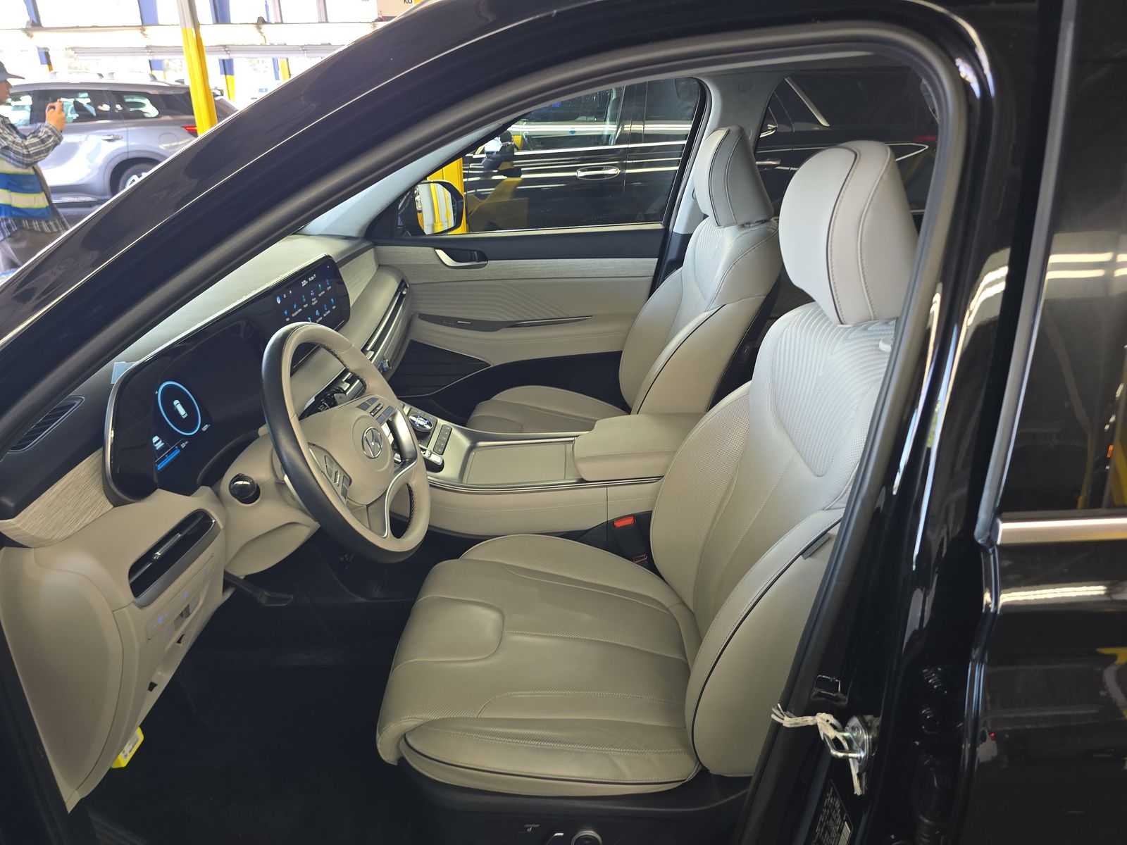 HYUNDAI CALLIGRAPH - 8