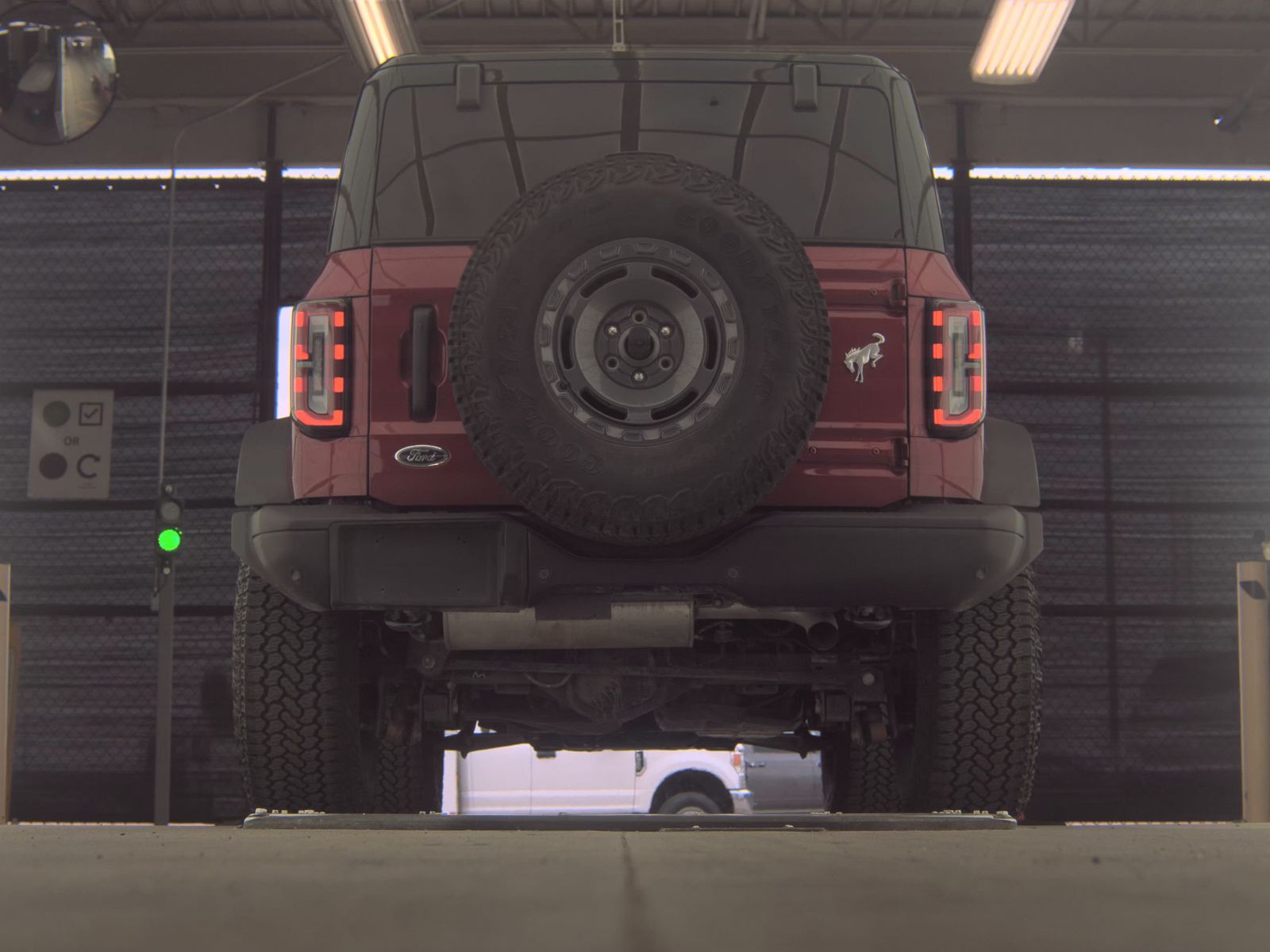 FORD BRONCO - 8