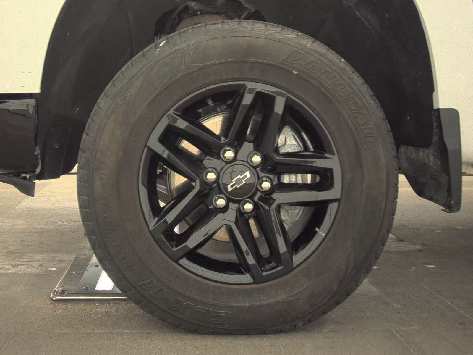 CHEVROLET SILVERADO - 10