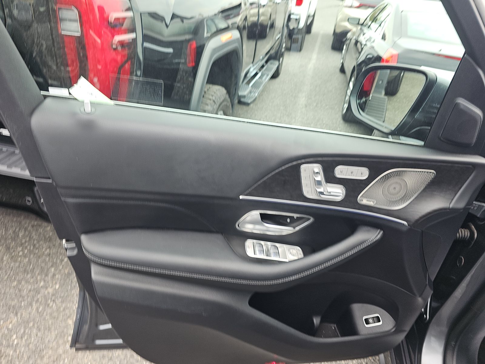 MERCEDES-BENZ GLS - 10