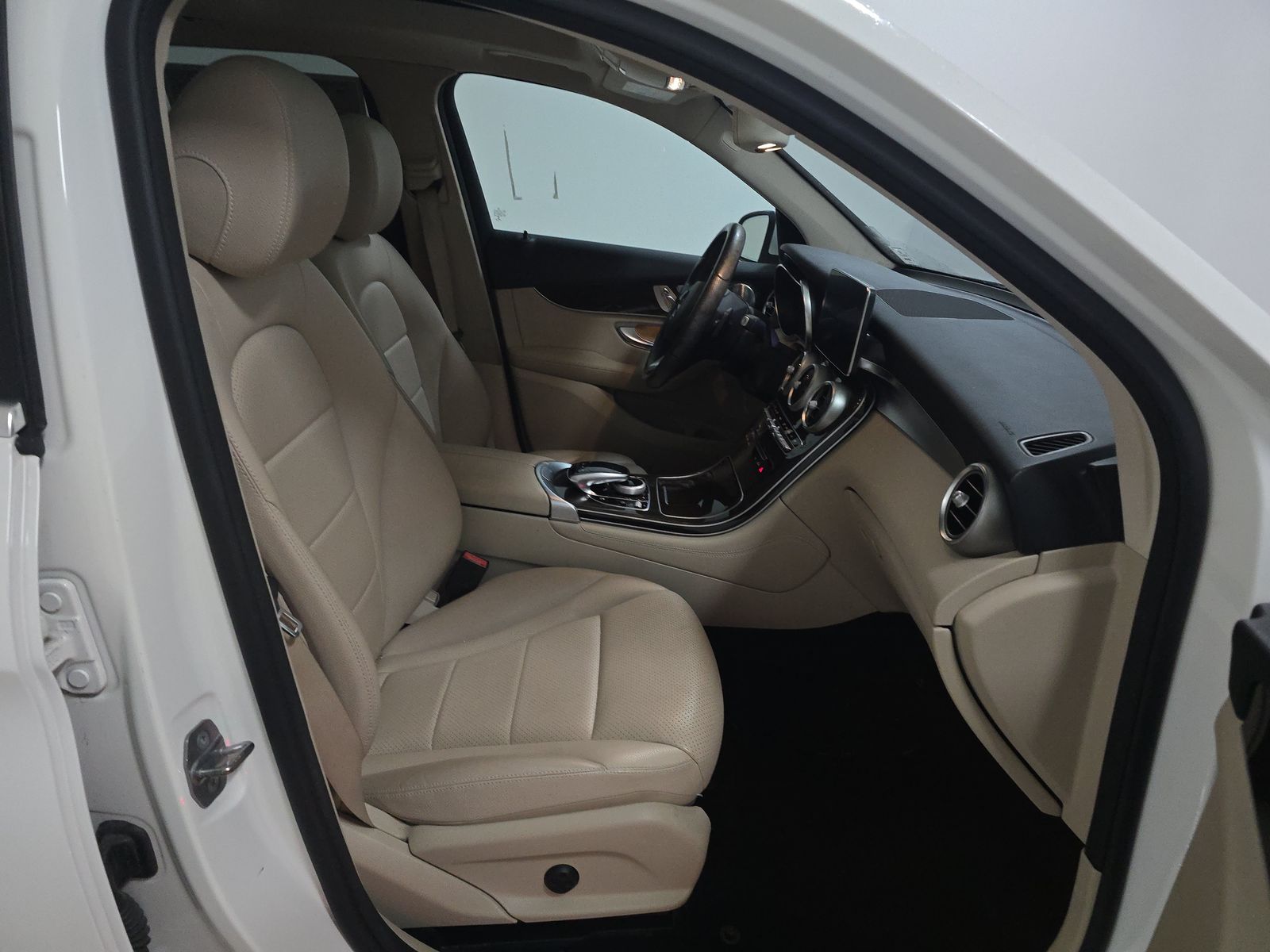 MERCEDES-BENZ GLC-CLASS - 9