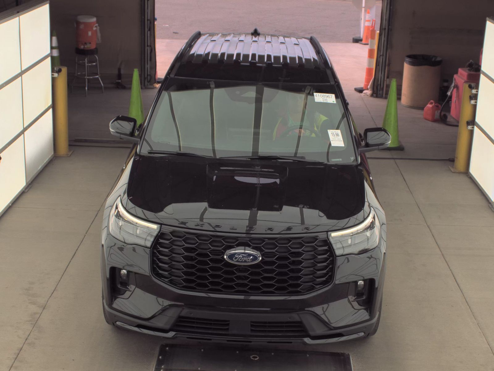 FORD EXPLORER - 3