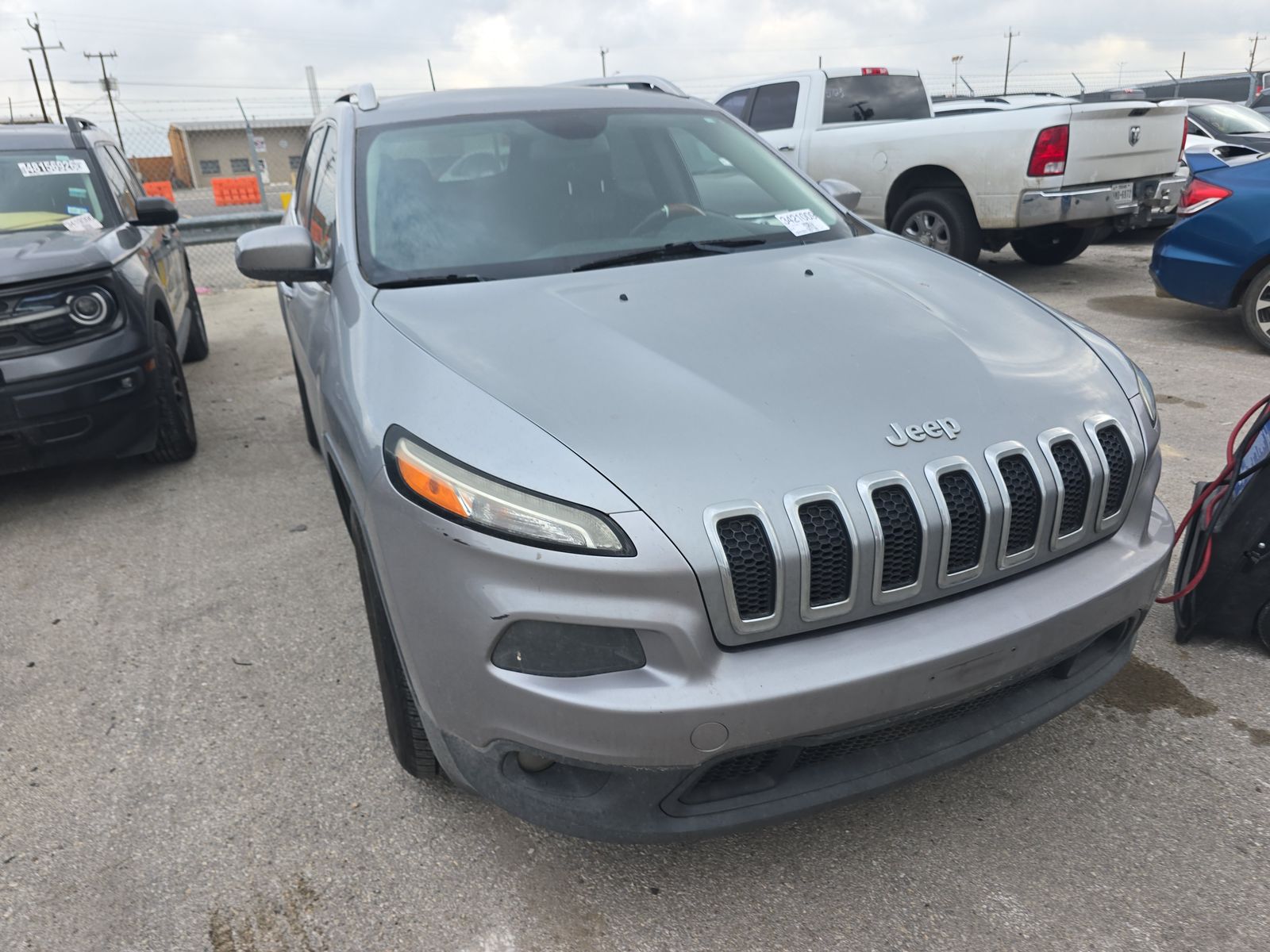 JEEP LATITUDE - 4