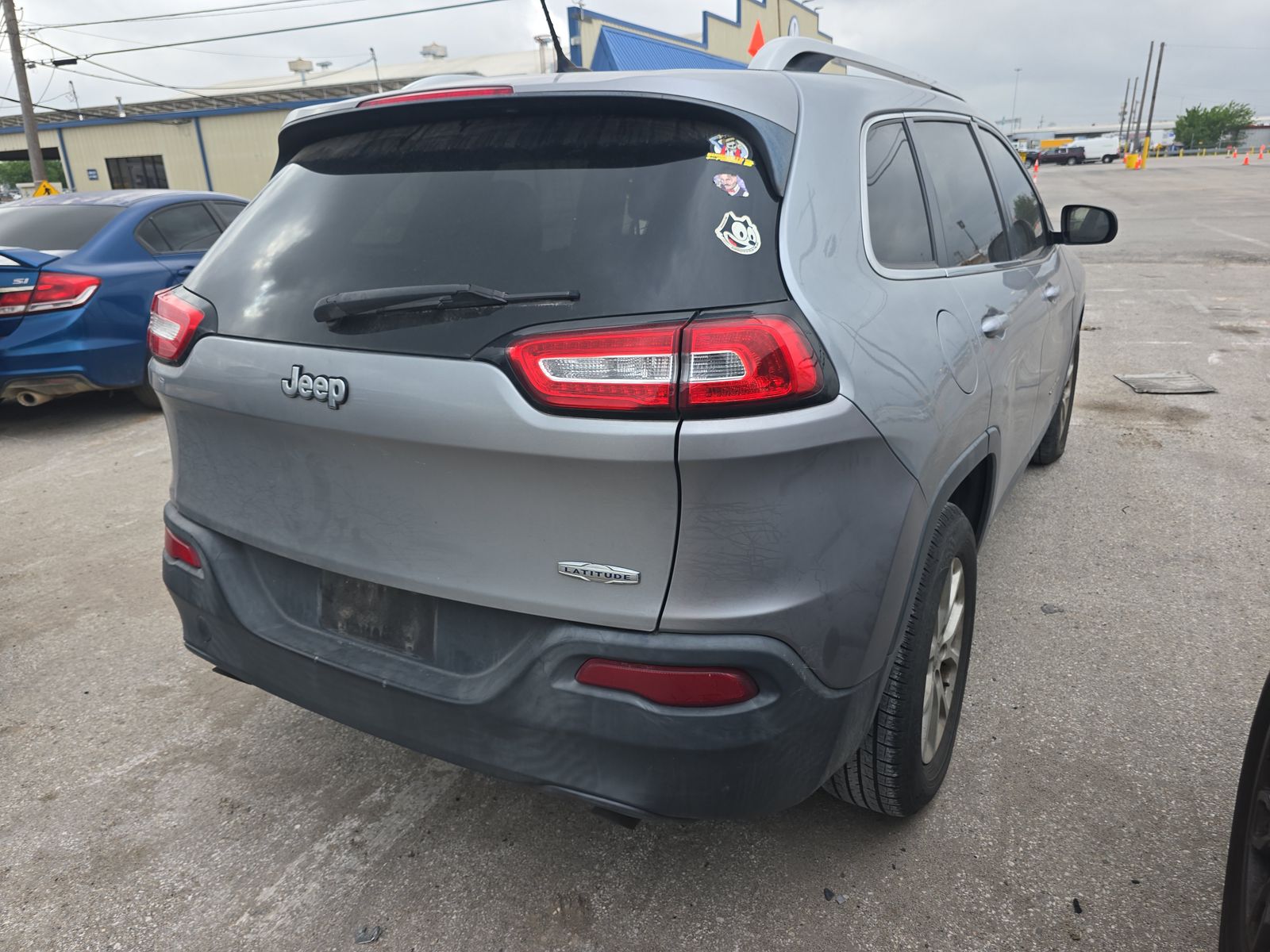 JEEP LATITUDE - 5