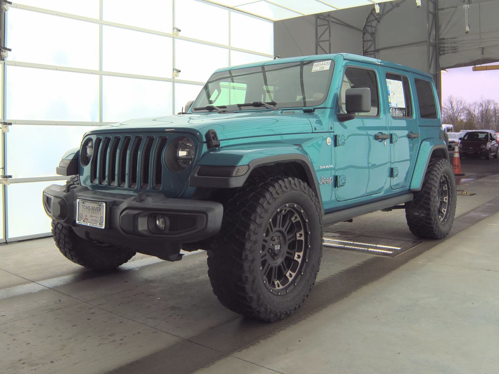 JEEP UNLIMITED SAHARA - 1