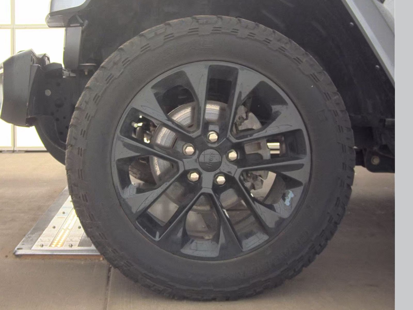 JEEP UNL SAHARA - 10