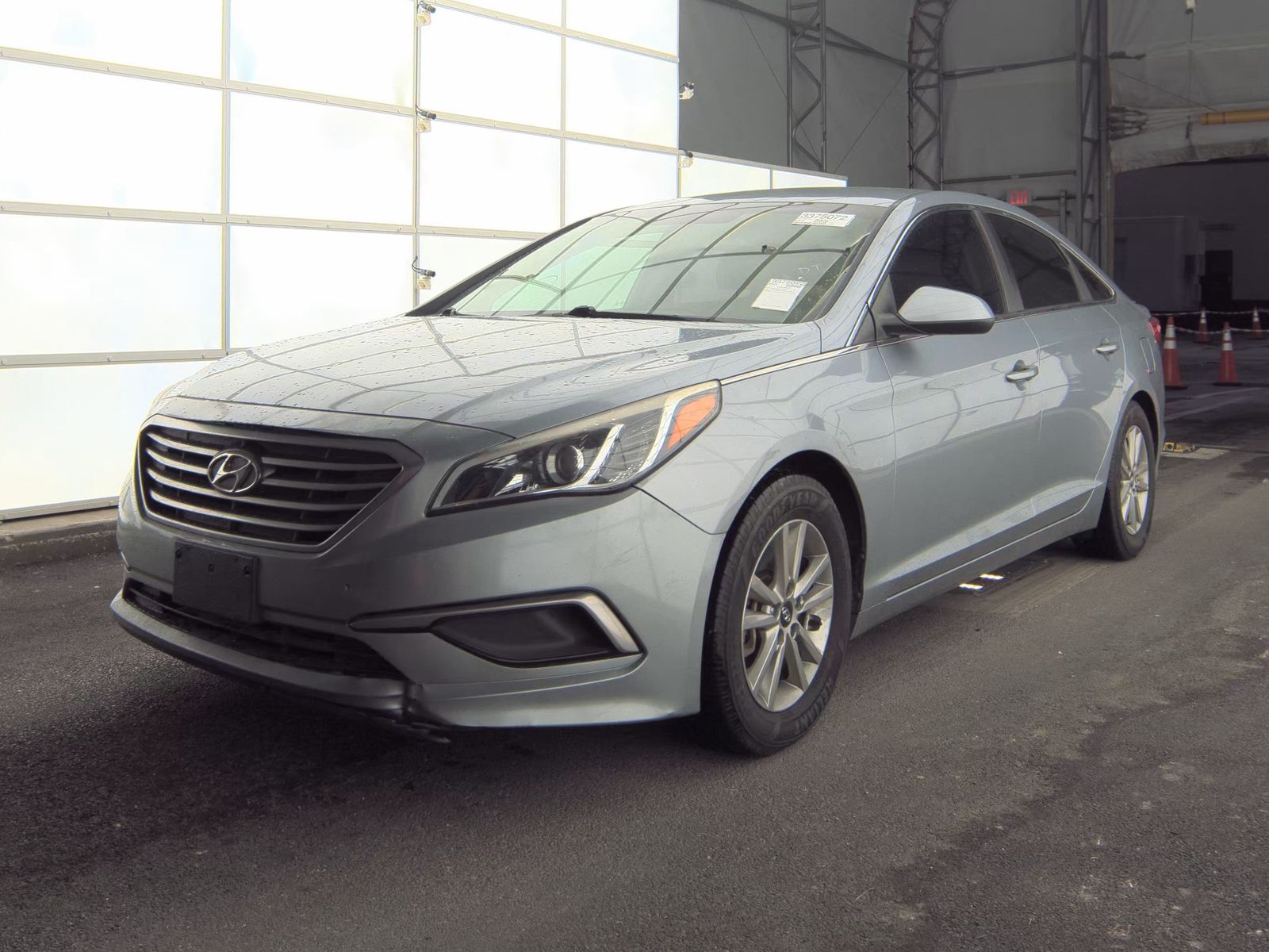 HYUNDAI SONATA - 1