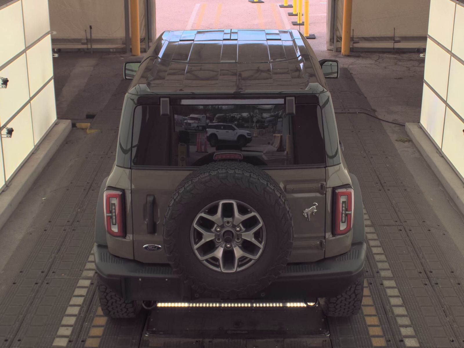 FORD BRONCO - 7