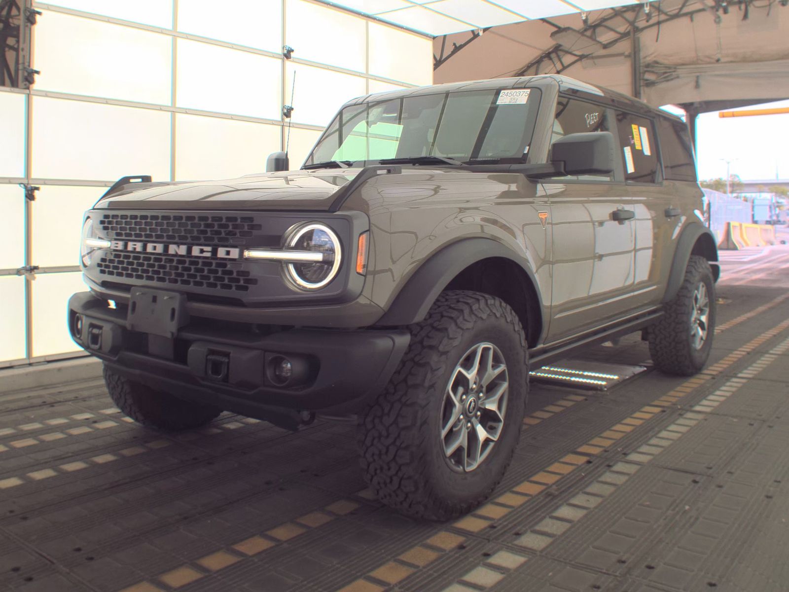 FORD BRONCO - 1