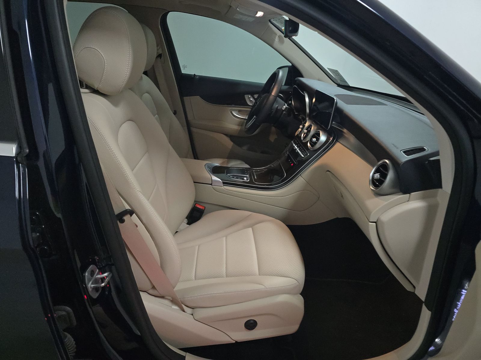 MERCEDES-BENZ GLC-CLASS - 9