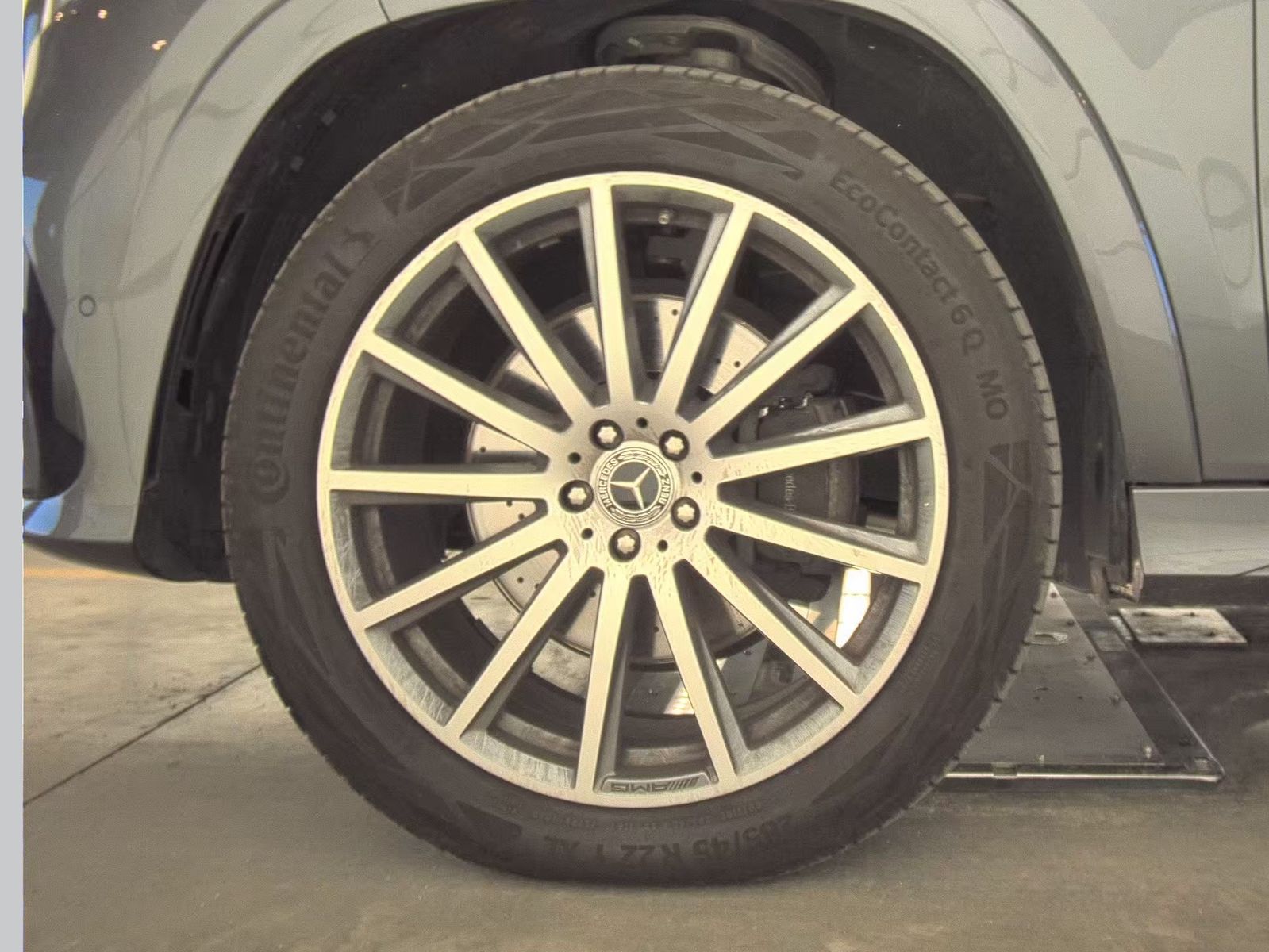 MERCEDES-BENZ GLS - 10