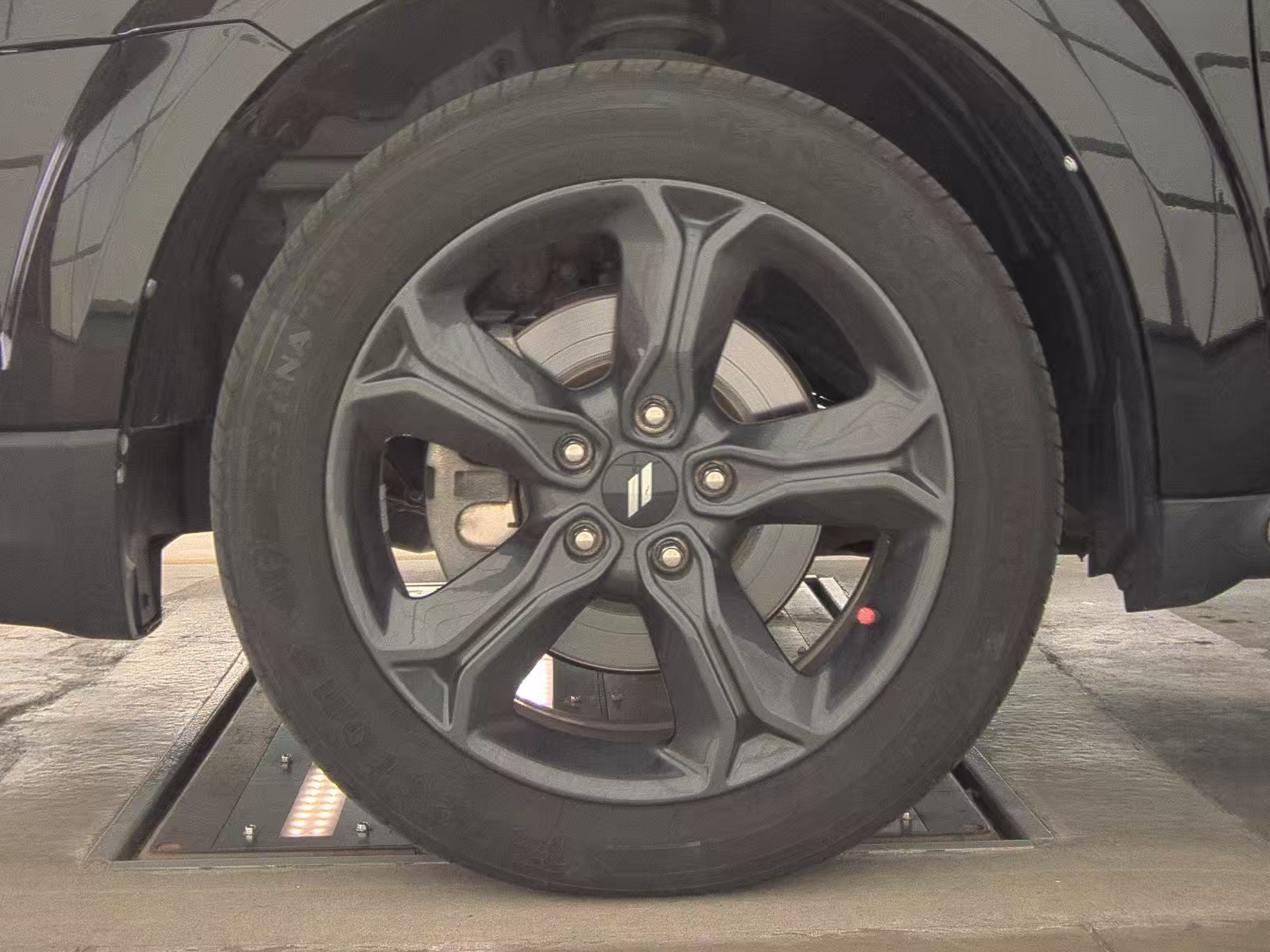 DODGE CROSSROAD - 10