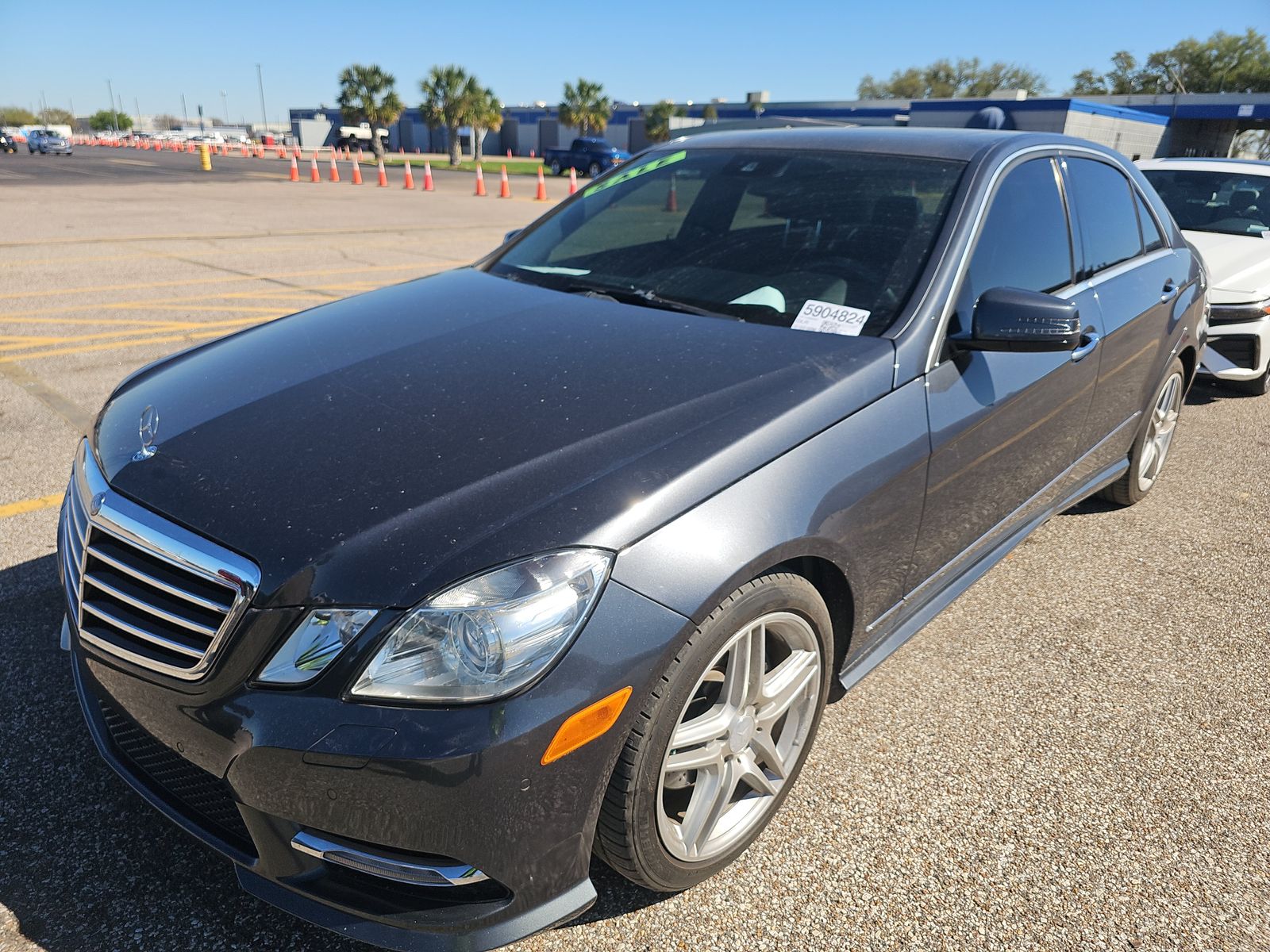 MERCEDES-BENZ E-CLASS - 1