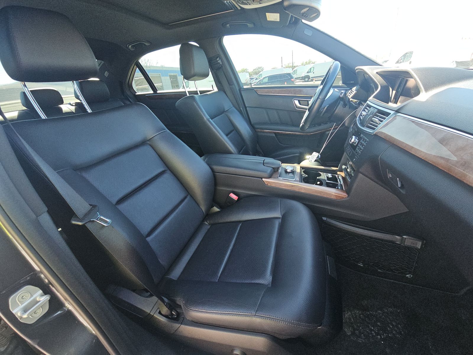 MERCEDES-BENZ E-CLASS - 9