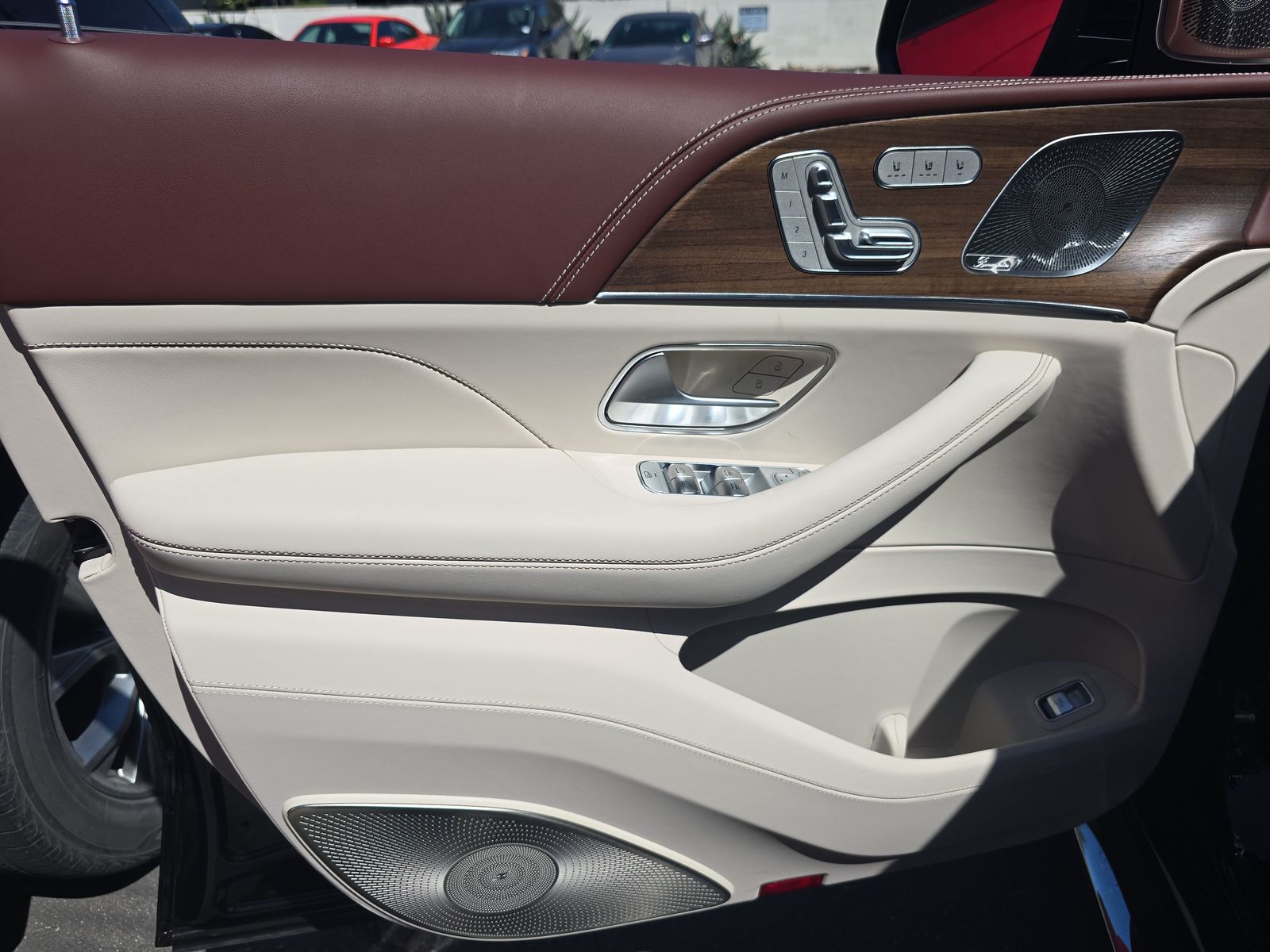 MERCEDES-BENZ GLS - 10