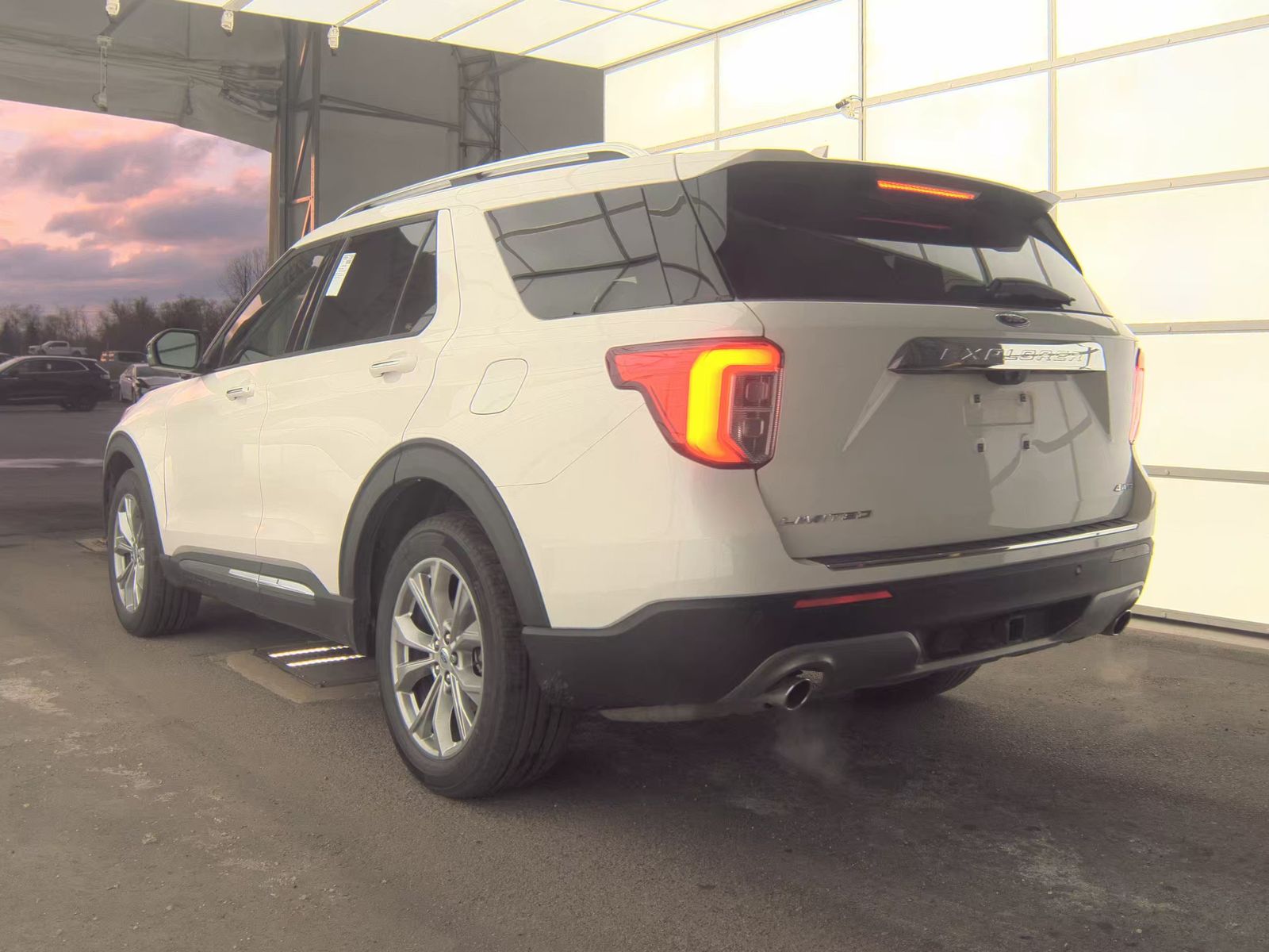 FORD EXPLORER - 9