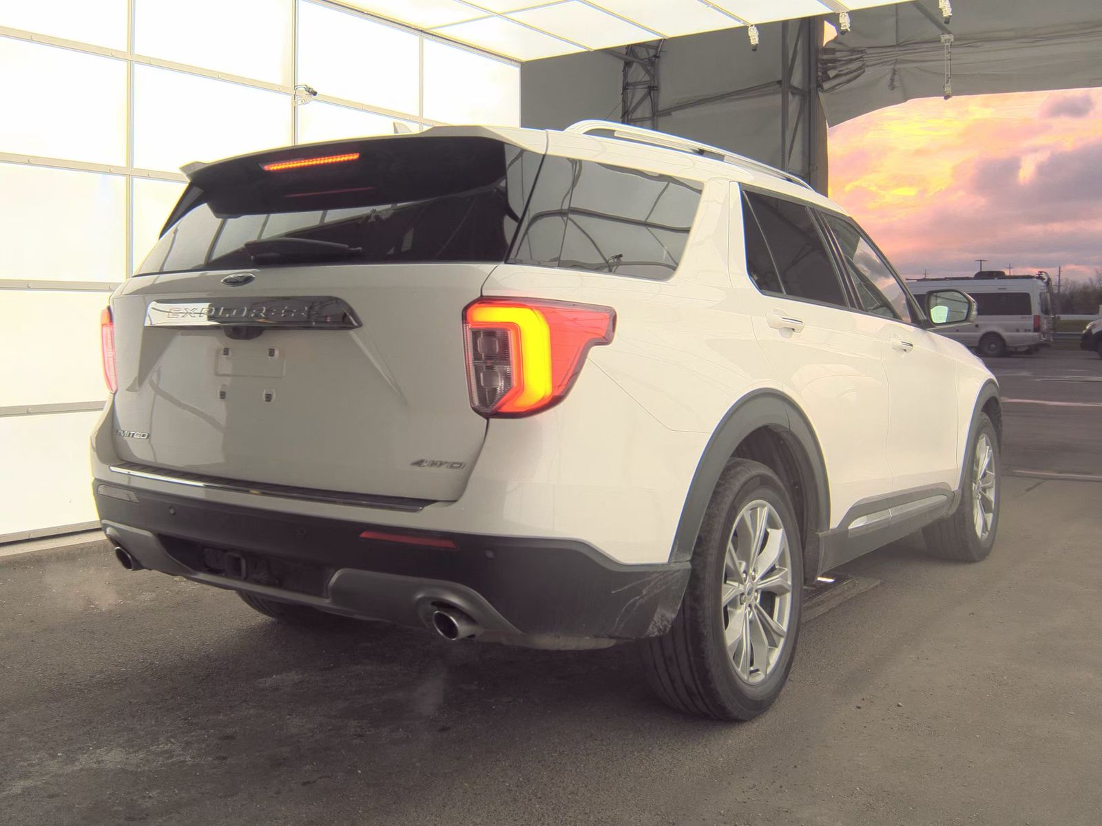 FORD EXPLORER - 6