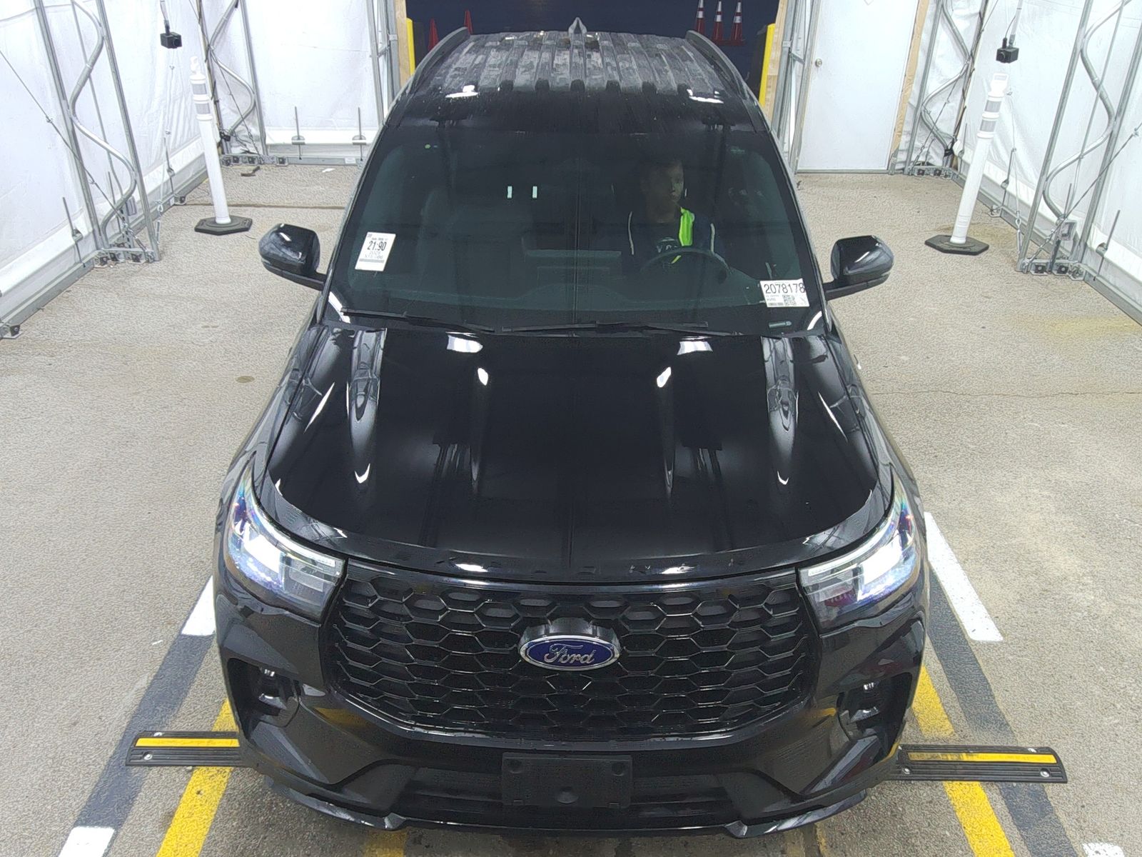 FORD EXPLORER - 3