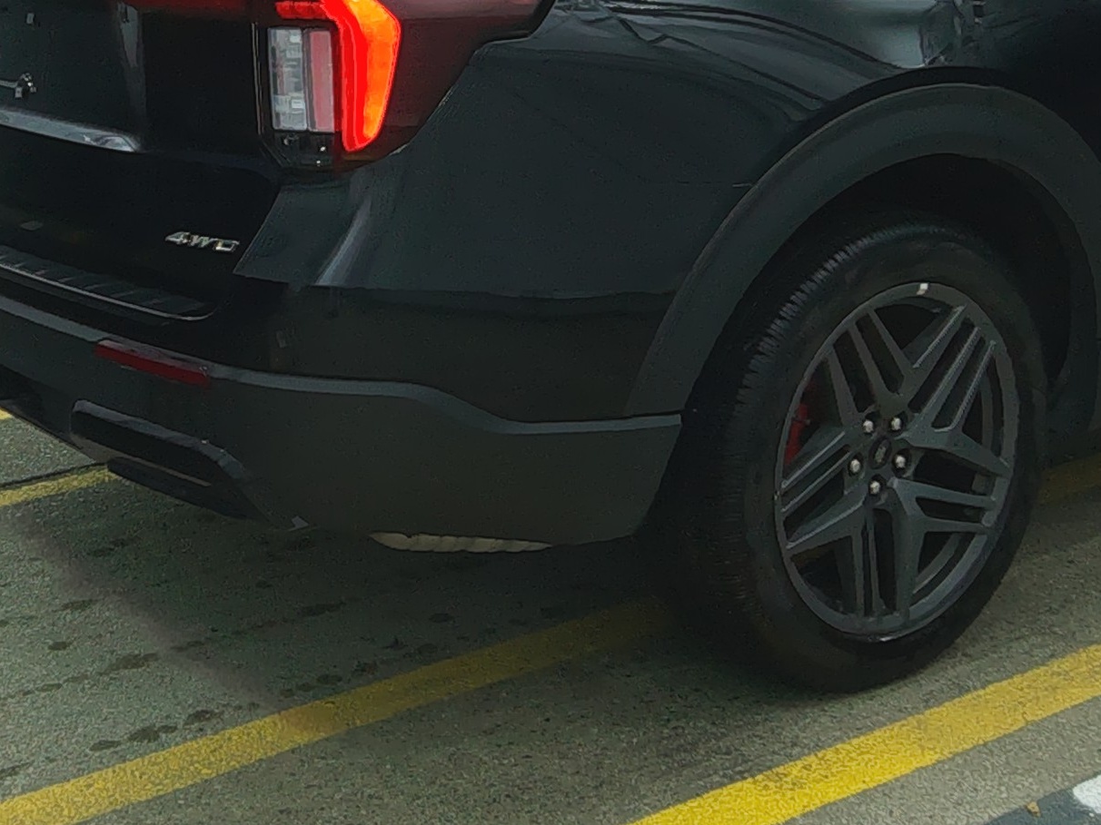 FORD EXPLORER - 10