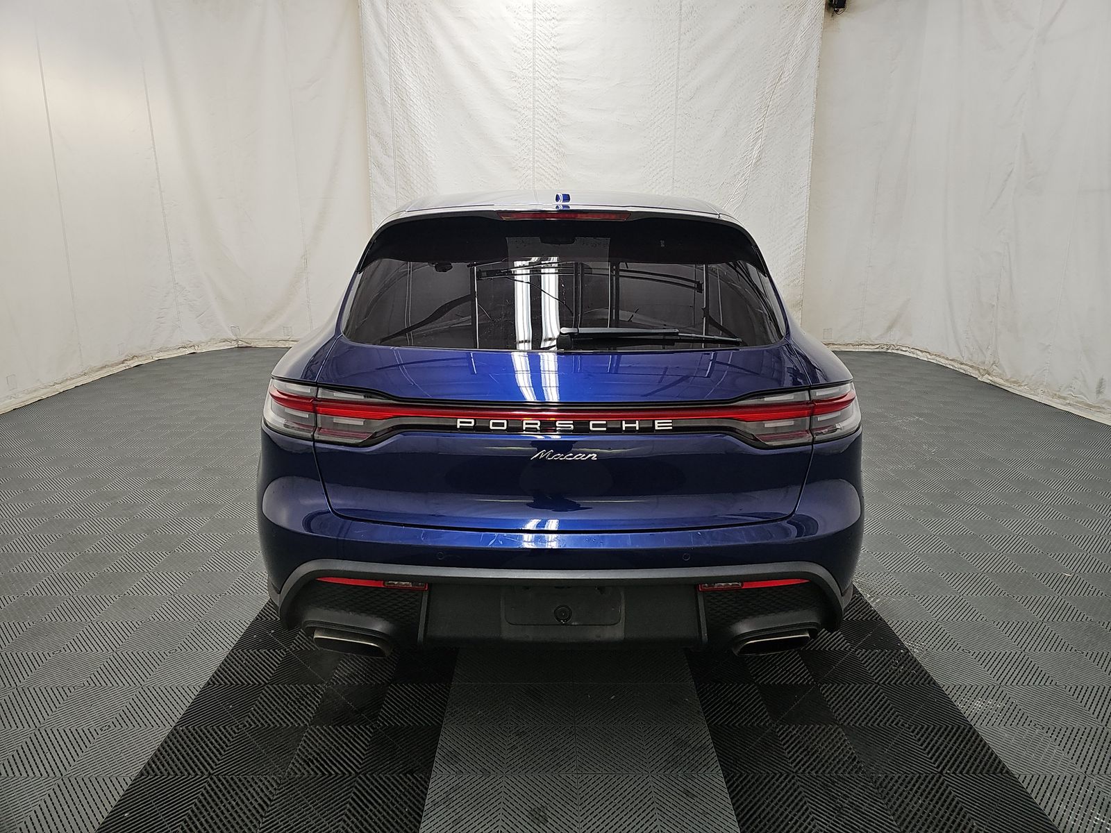 2022 Porsche Macan Base AWD