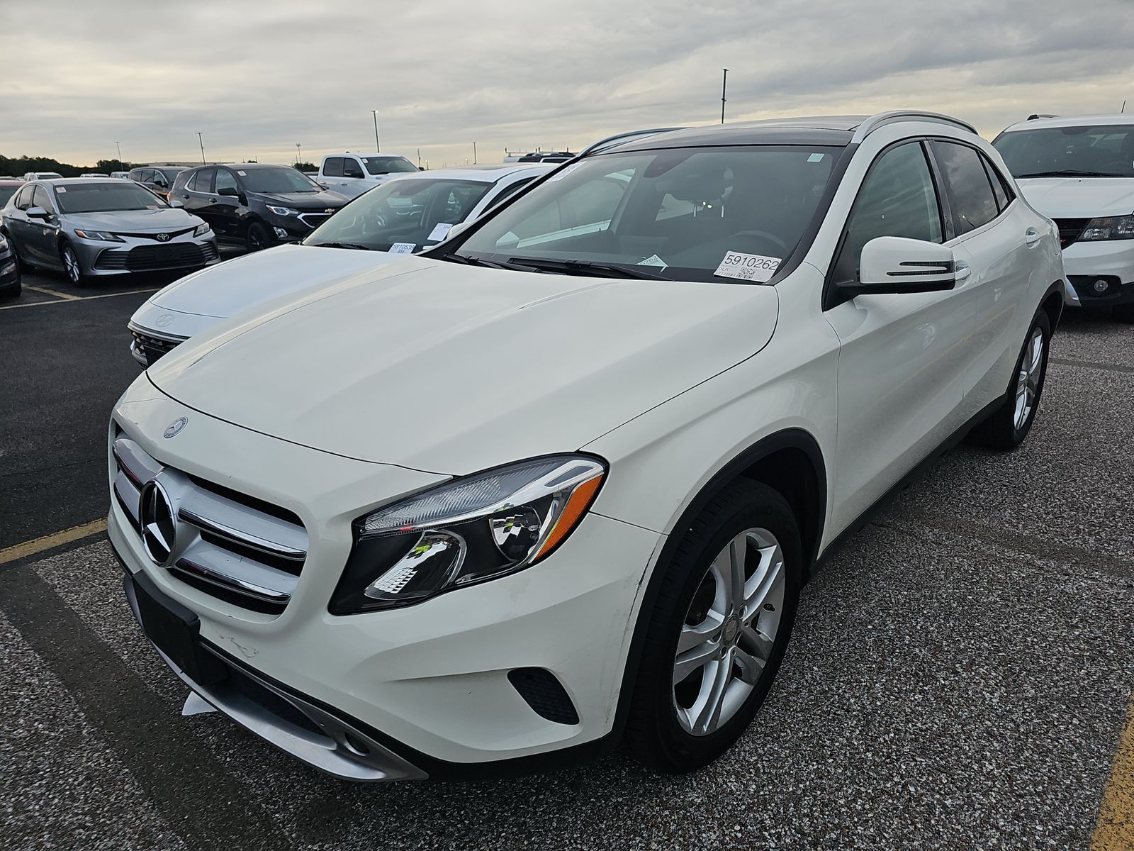 MERCEDES-BENZ GLA - 1