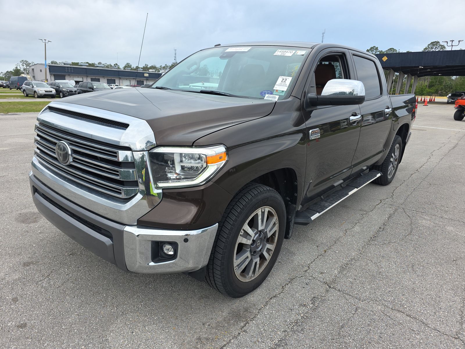 TOYOTA TUNDRA - 1