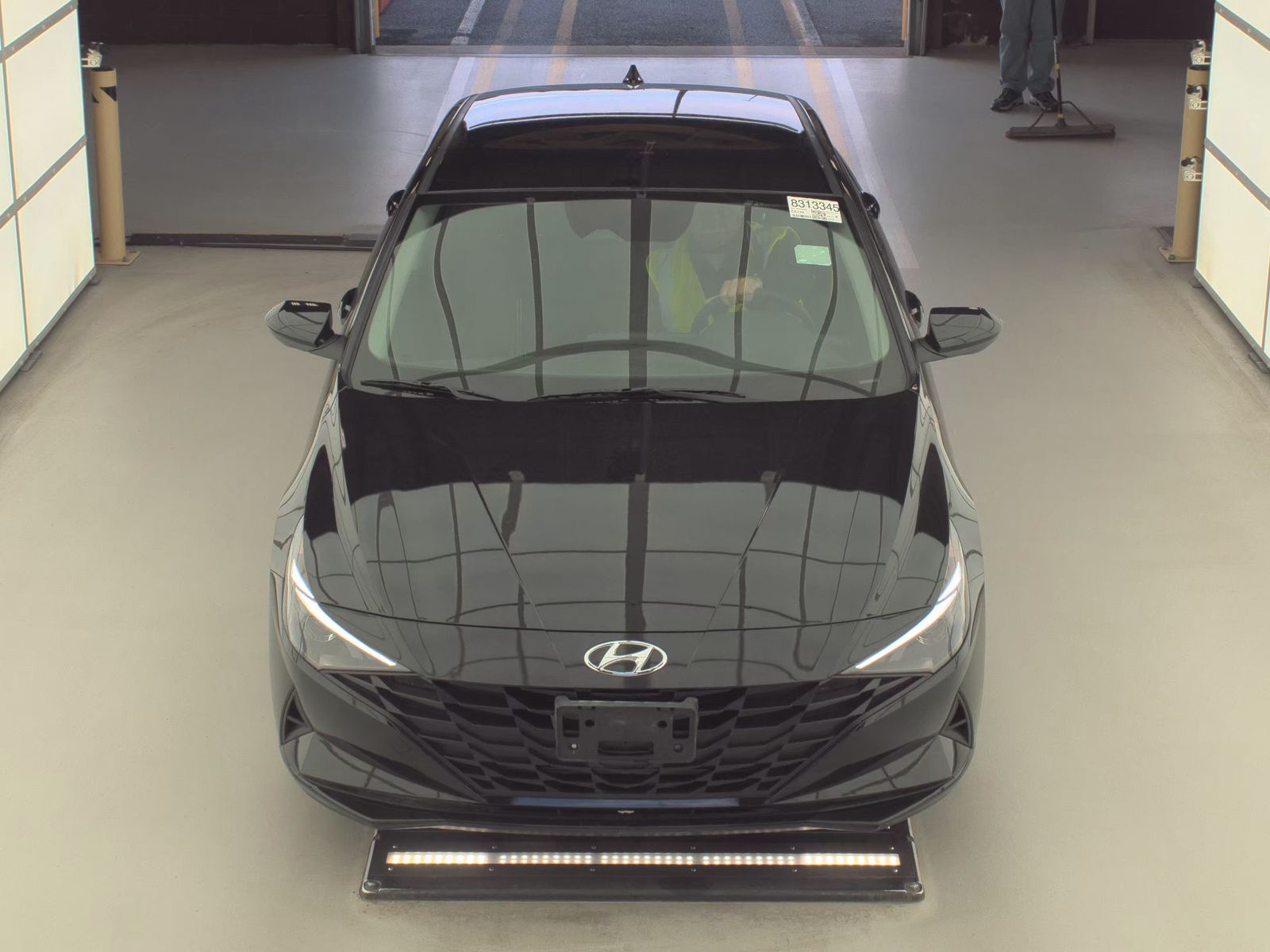 HYUNDAI SEL - 3