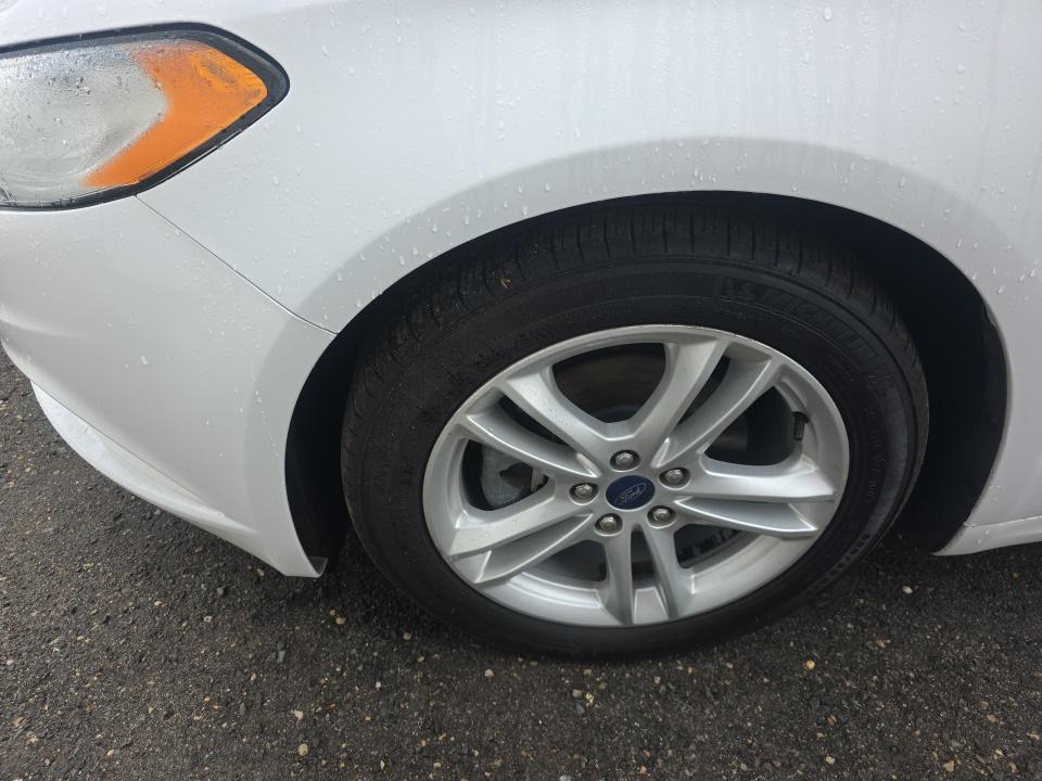 FORD FUSION - 9