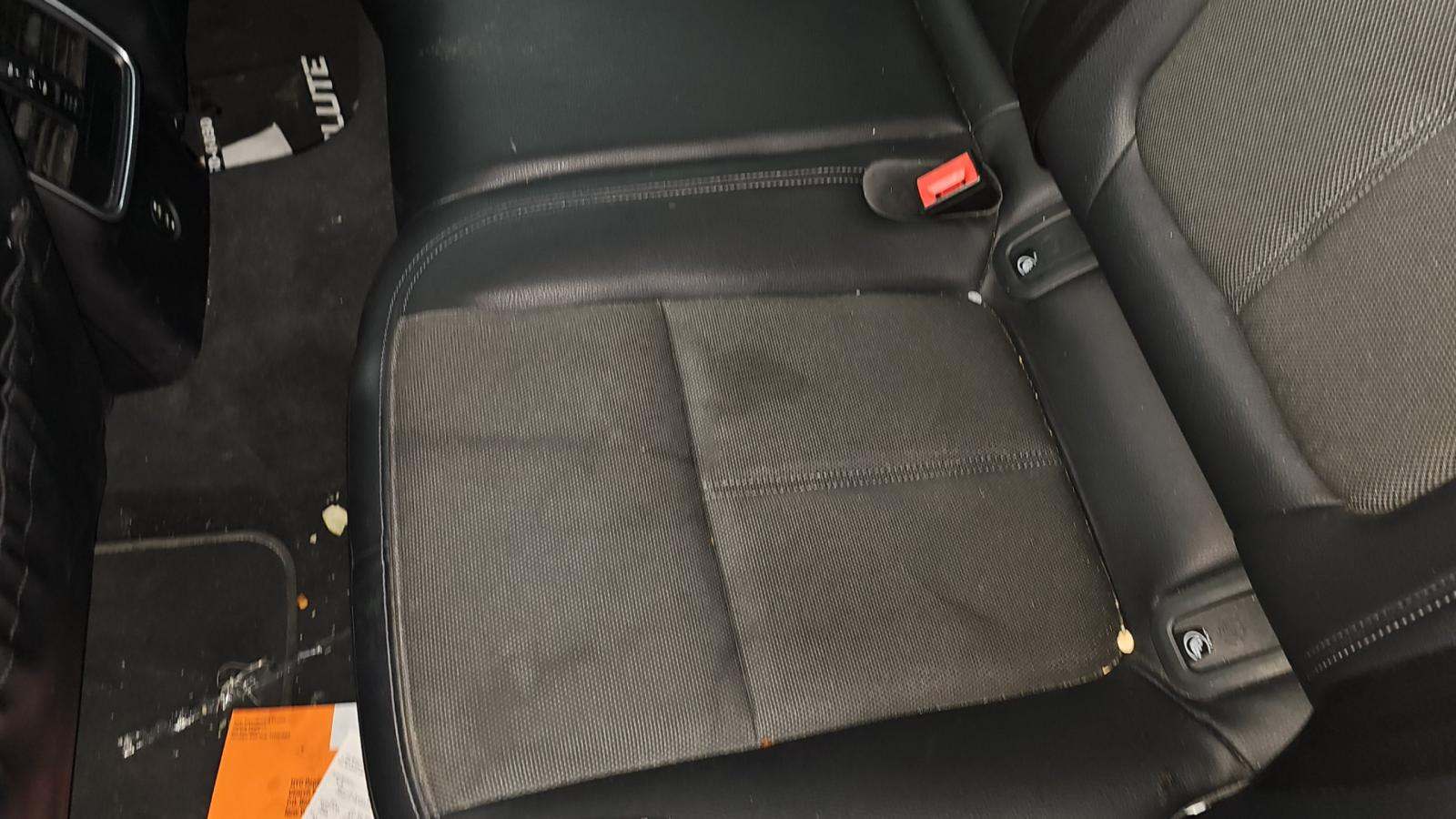 2022 Porsche Macan Base AWD