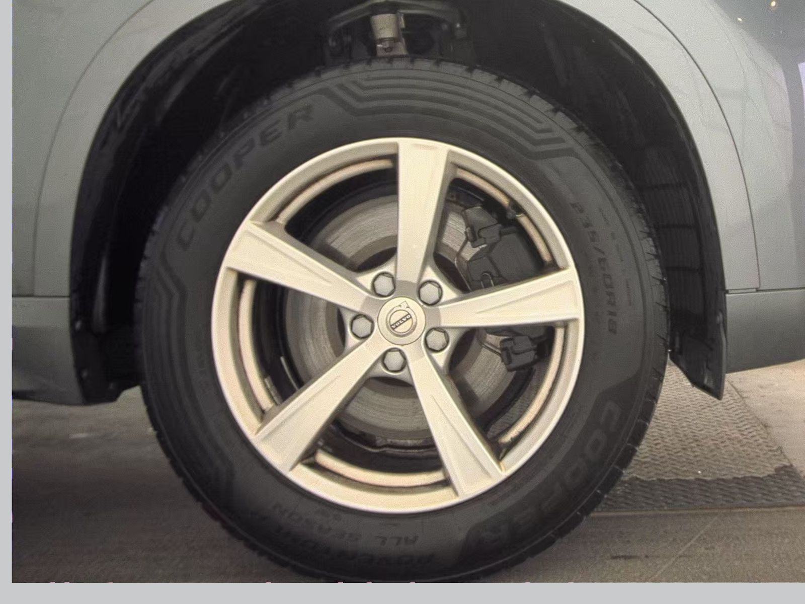 2019 Volvo XC90 T5 Momentum AWD