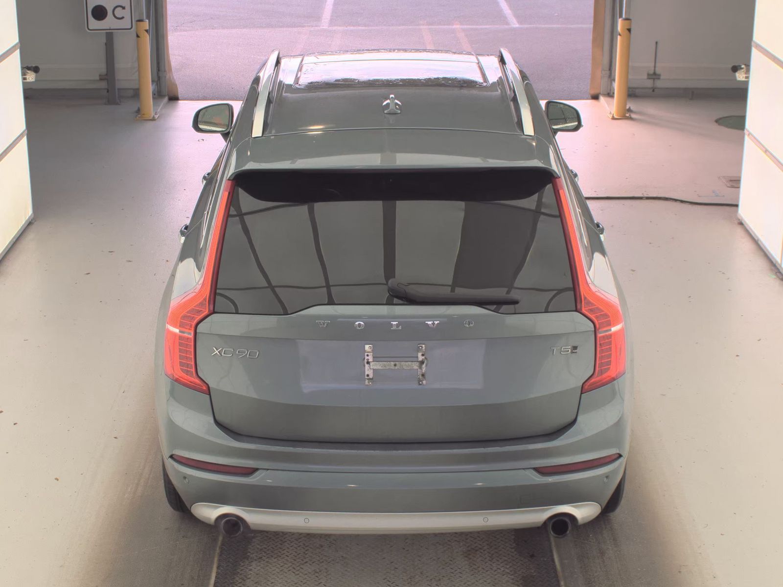 2019 Volvo XC90 T5 Momentum AWD