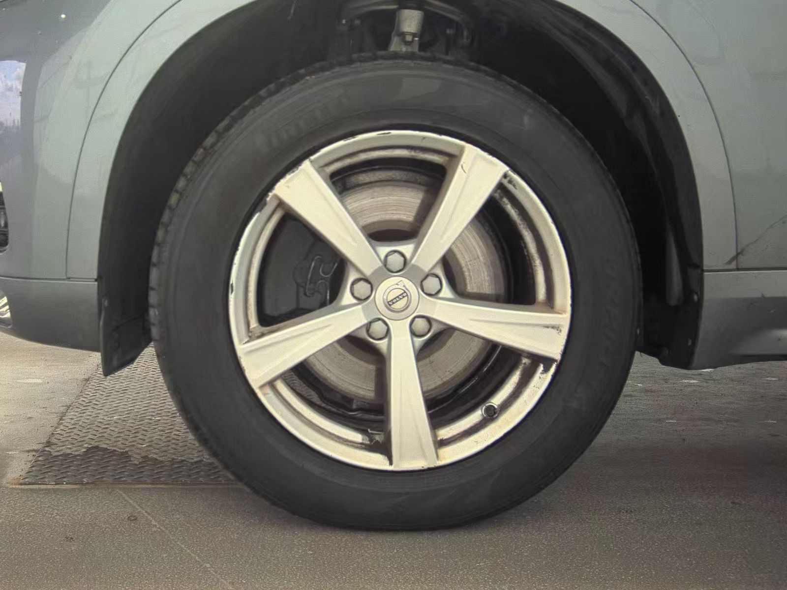 2019 Volvo XC90 T5 Momentum AWD