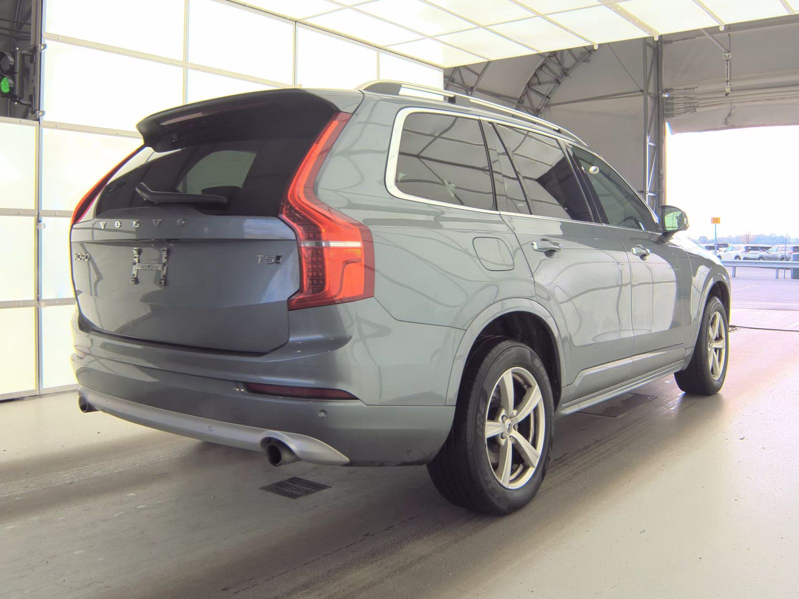 2019 Volvo XC90 T5 Momentum AWD