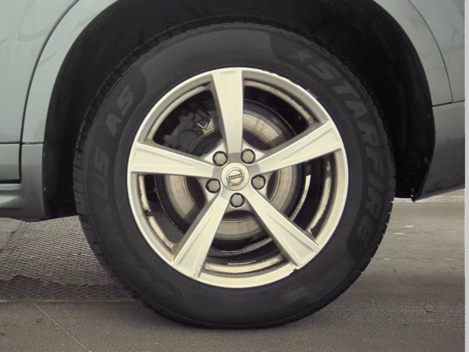 2019 Volvo XC90 T5 Momentum AWD