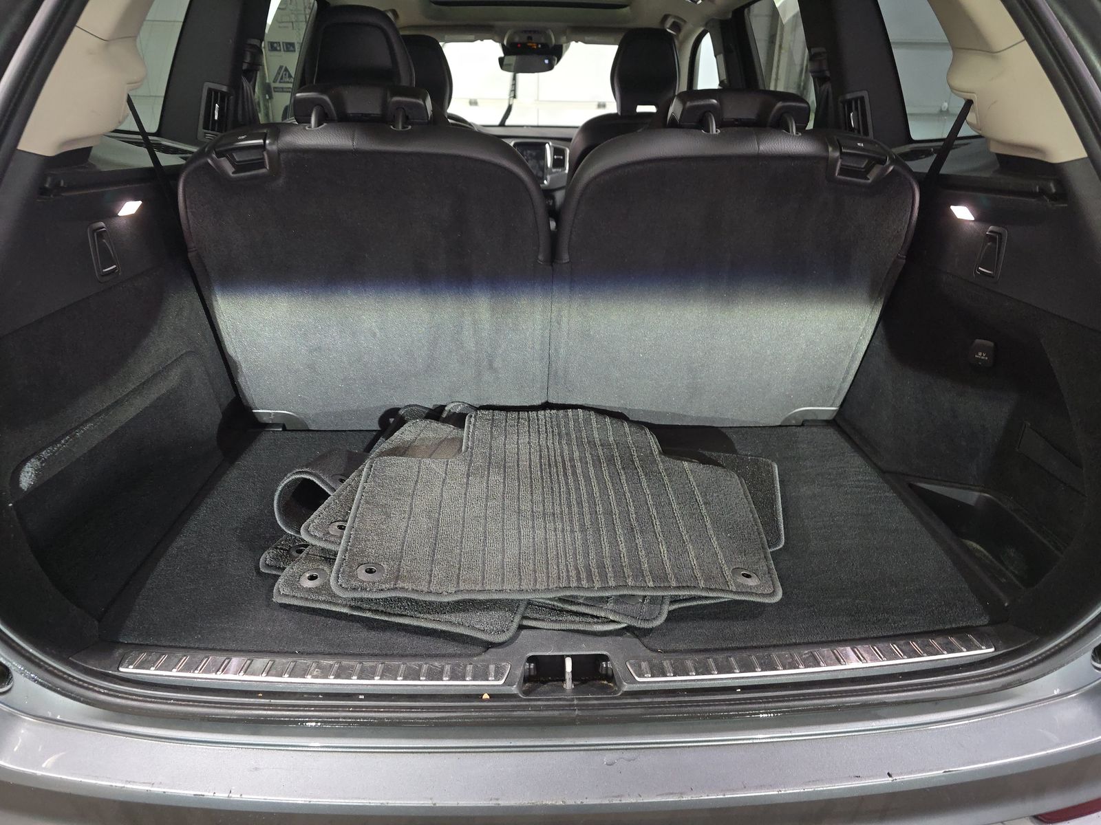 2019 Volvo XC90 T5 Momentum AWD