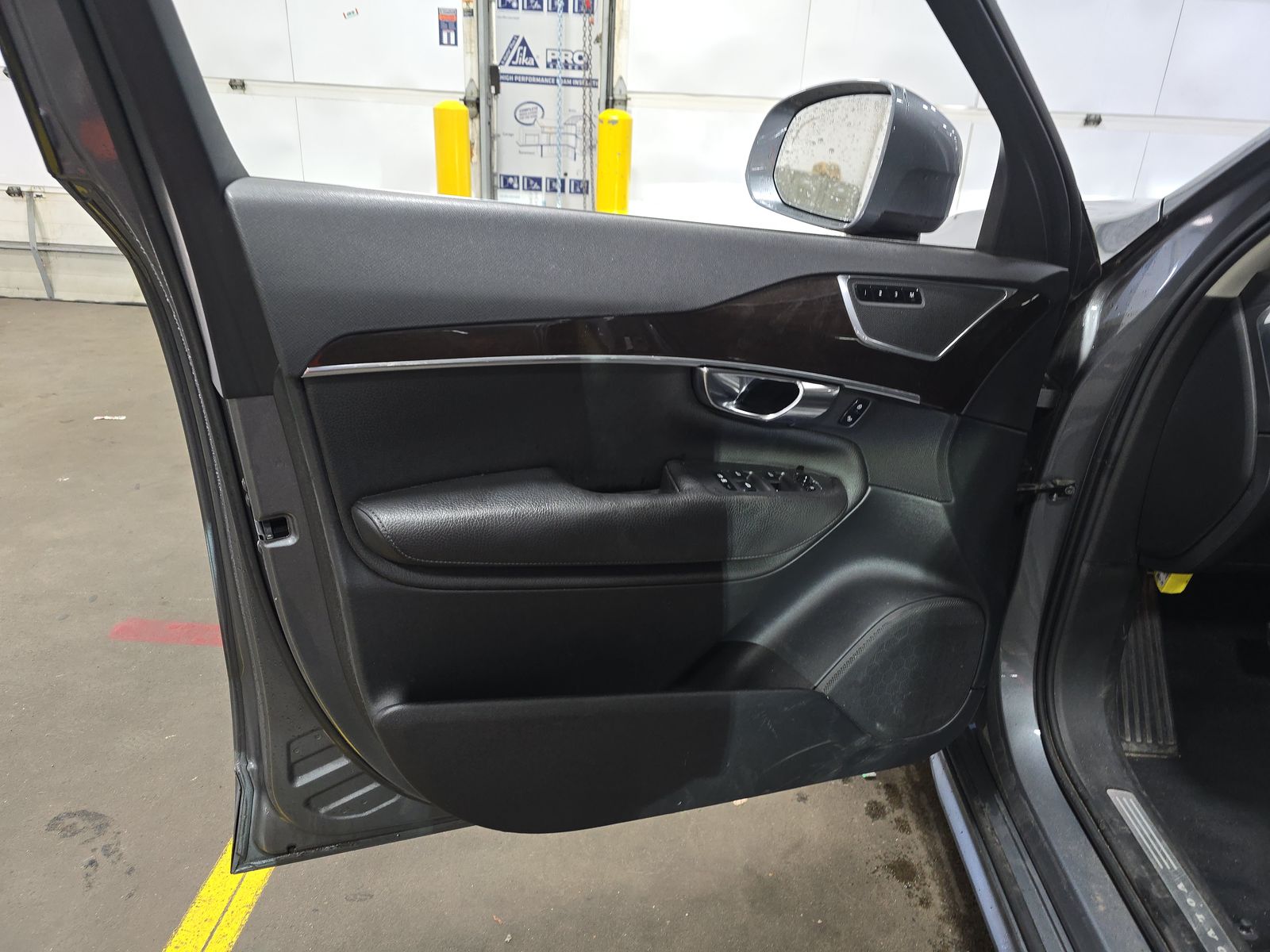 2019 Volvo XC90 T5 Momentum AWD