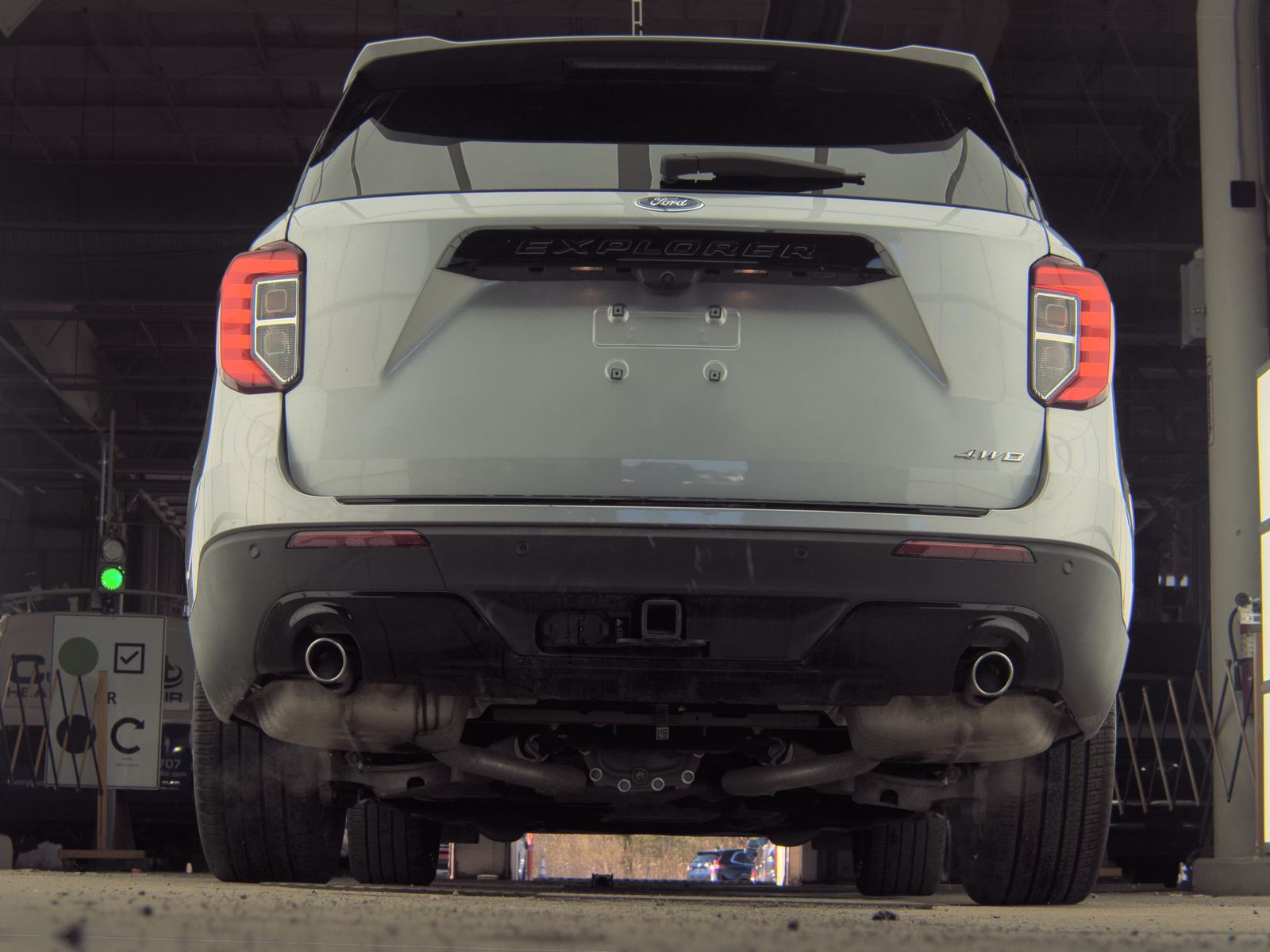 FORD EXPLORER - 8
