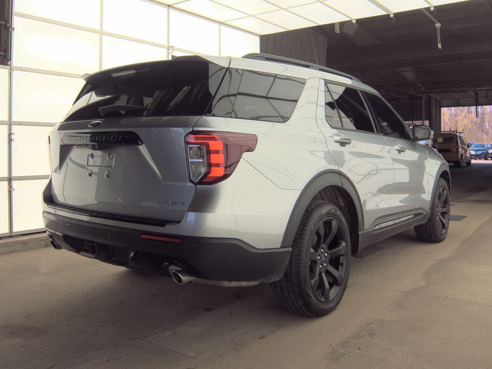 FORD EXPLORER - 6