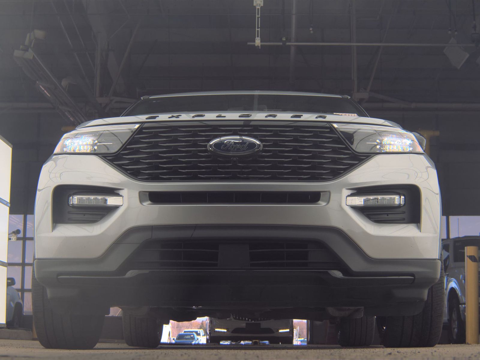 FORD EXPLORER - 4