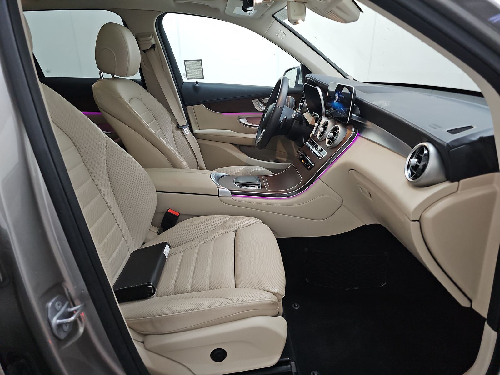 MERCEDES-BENZ GLC - 9