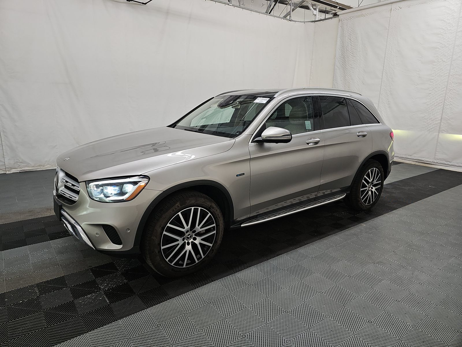 MERCEDES-BENZ GLC - 1