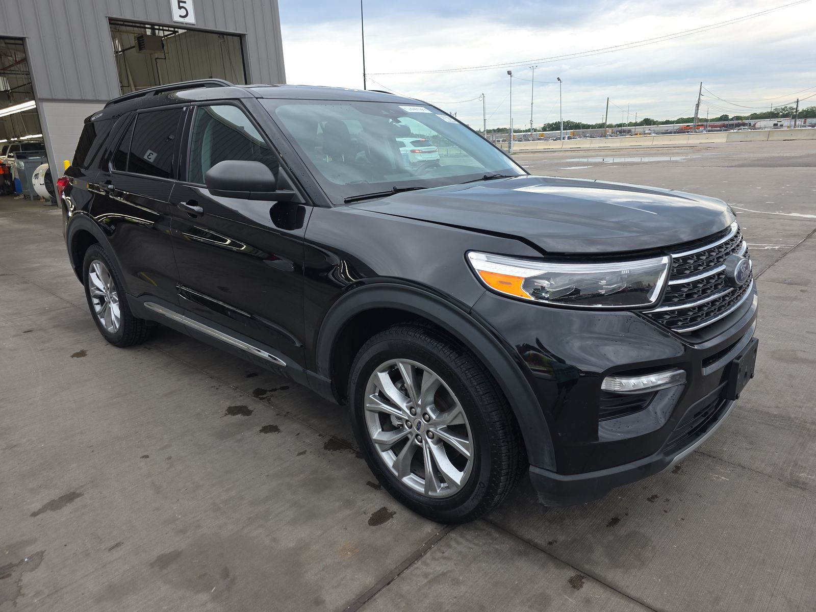 FORD EXPLORER - 4